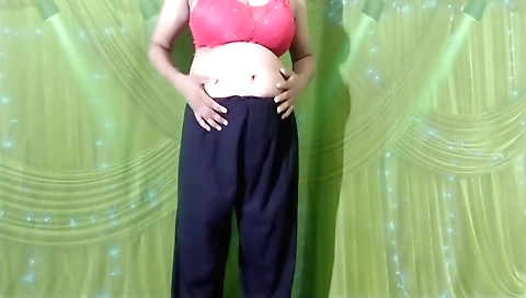 Big tit solo girl in a pink bikini fucks her big boobs