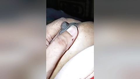 Indian girl is leaving husband and wife in Bangladesh