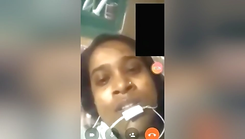 Today Exclusive- Sexy Desi Village Girl Showing Her Boobs 1