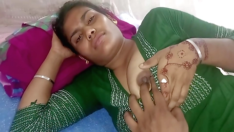 Indian milf sucks and gets a big cumshot after a hot blowjob