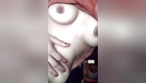 Hindi Sex In Bhabhi Me Boobs Dikhaye Badey Badey Hot Indian Sex Video