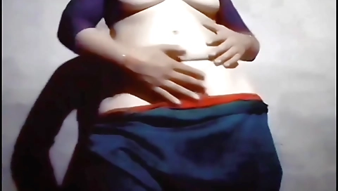 Indian lady is getting her ass pounded by her boyfriend