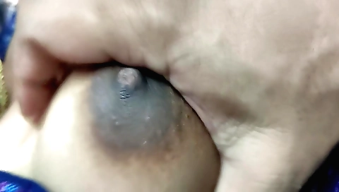 Indian girl with huge tits in the amateur porn video