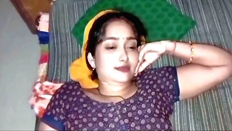 Indian brunette wife breaks her husband's seal on fucking