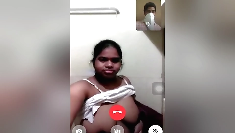 Indian amateur girl with big boobs showing herself