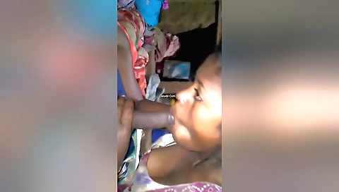 Bhabi handjob on the countryside in amateur sex video 3