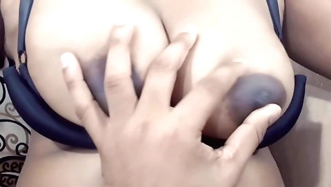 Amateur anal fuck with a beautiful ass to the camera