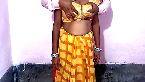 Indian with big tits fucked by a guy in homemade video