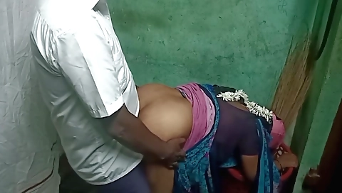 Hot girl gets the first hand of a guy in amateur video