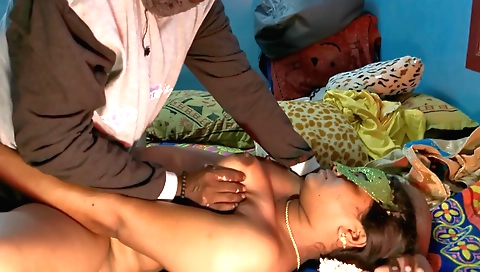 Indian brunette lady with a round ass gets fucked by her husband