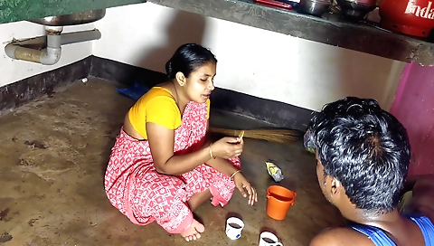 Indian teen 18+ is going to have sex with a guy in her bedroom