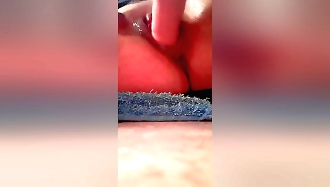 Friedy shows us how she is fucked by her own device