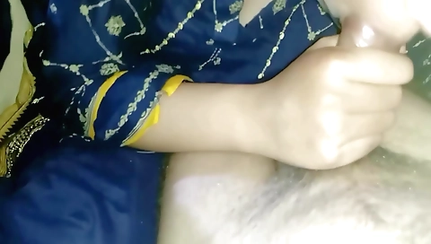 Bhabhi gets her cunt fucked in her mouth and then her pussy