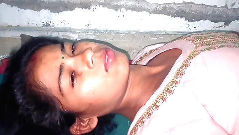 Amateur brunette with a very hot body shows her boyfriend