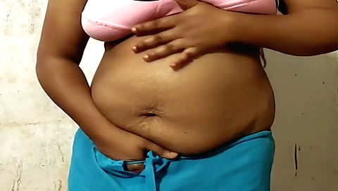 Hot blonde 18+ shows her sweet pussy in amateur video