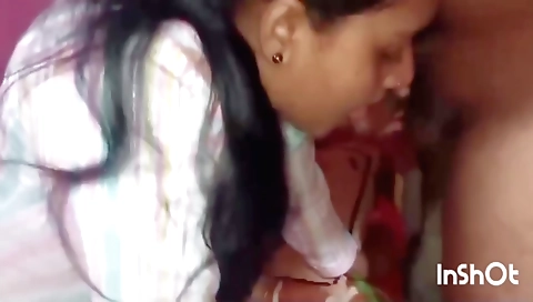 Indian amateur milf enjoys a big ass and a perfect body