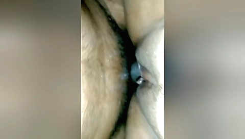 Amateur indian bhabhi with a great big ass and a sexy body!