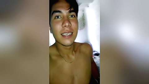 Amateur brunette gets fucked by a black dude on webcam