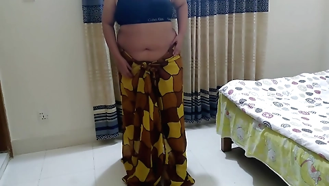 Indian amateur big tits chick has sex with an amateur