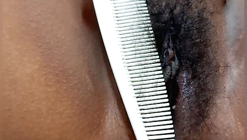 Indian naked girl masturbates in amateur sex video