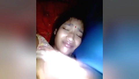 Home maid bedshare sex service with her pussy fucked