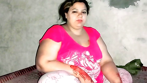 Chudai naked and ready to show you her huge natural boobs