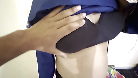 Indian amateur brunette fucks a dude in the privacy