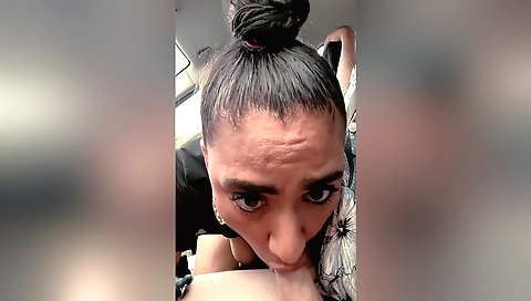 Indian hottie gets fucked on the road by a stranger