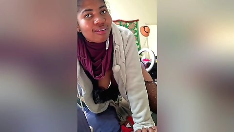 Indian brunette gets her pussy fucked in a homemade video