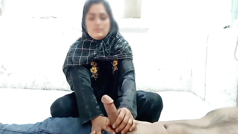 Amateur girl with a sexy body is doing a nice handjob