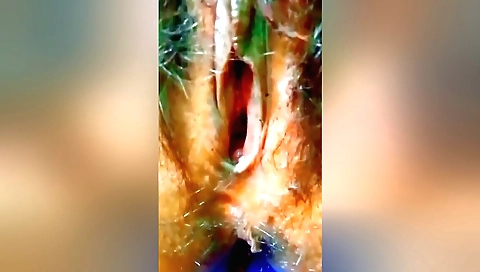 Indian girl with a hairy pussy has her back shaved