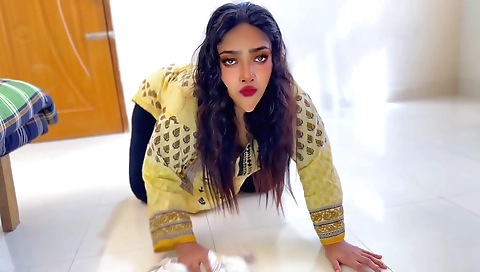 Big ass brunette with a huge ass gets stuck under the bed