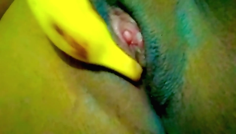 Sexy teen amateur milf enjoys dildo fucking her twat