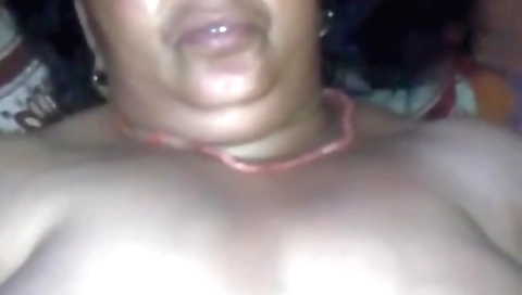 Mature dude fucks a chubby babe for his amateur porn video