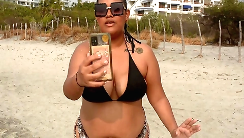 Indian hottie has a hairy pussy and is fucked on the beach