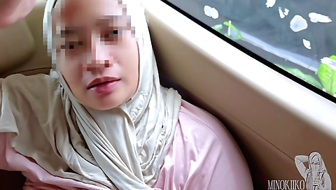 Indian babe fucked with no stop in a homemade car vid