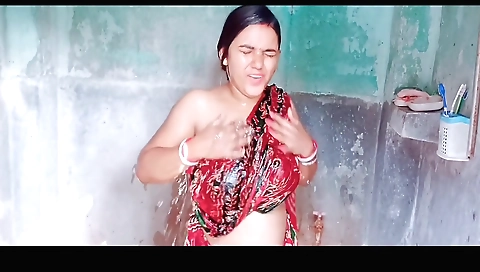 Hot amateur solo video with me showing my shaved pussy