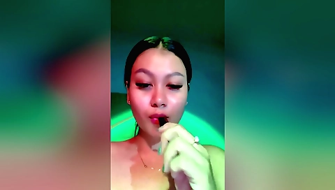 Indian teen 18+ with hairy ass and tits is giving a solo video